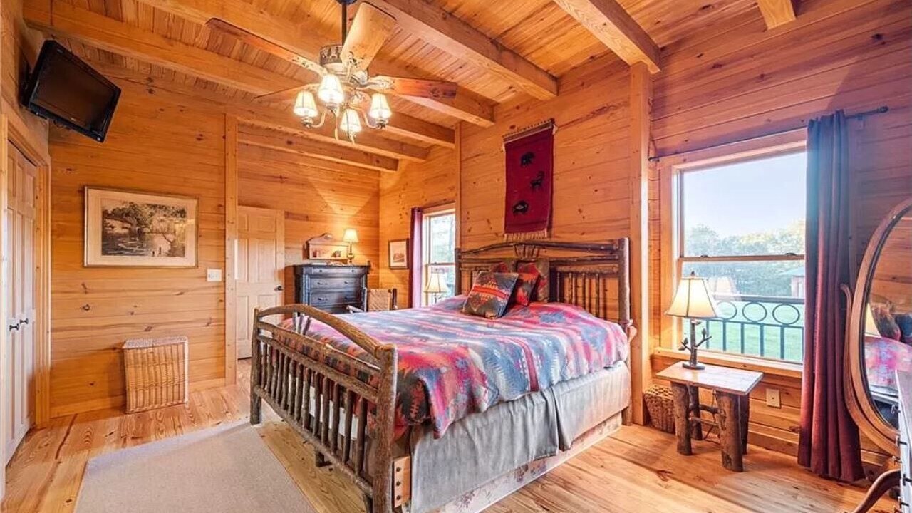 Photo of Bedroom in West Baden Springs