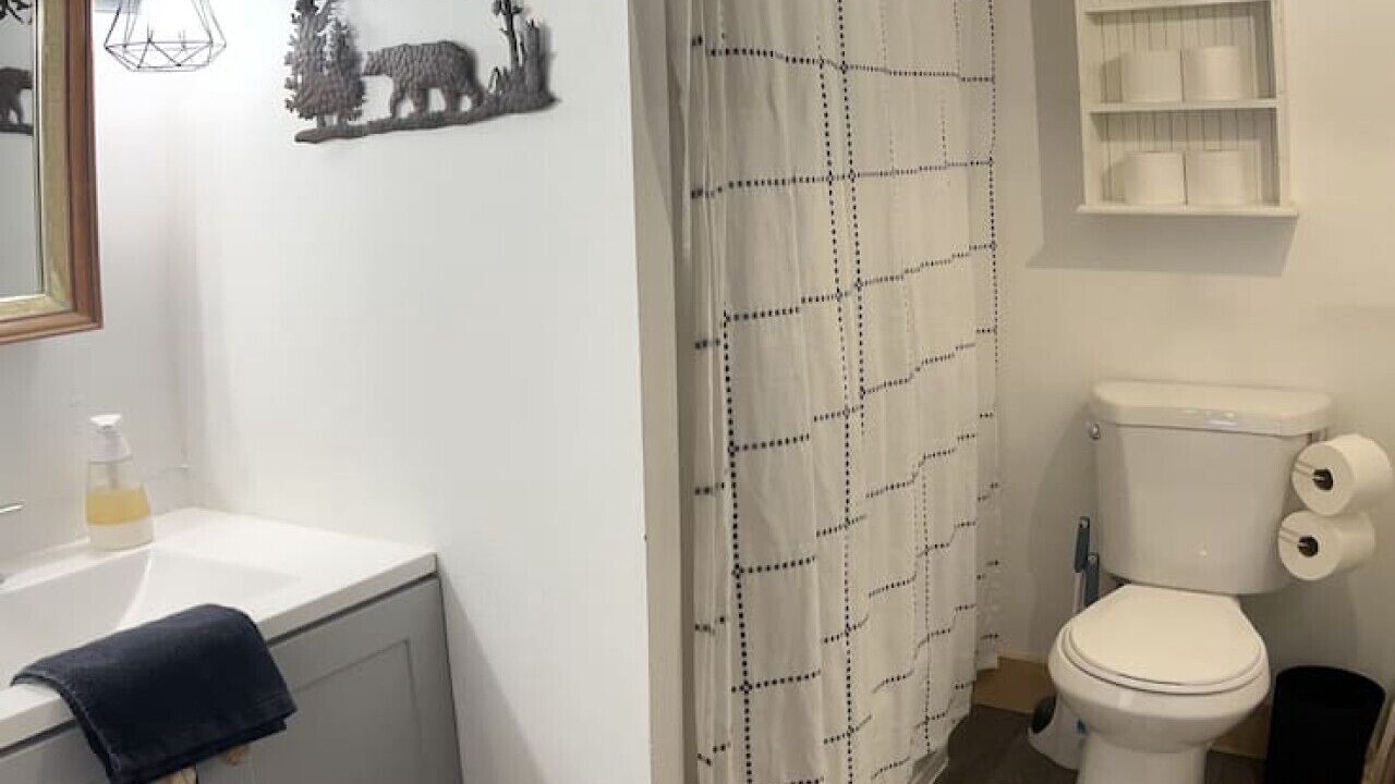 Photo of Bathroom in Lanesborough