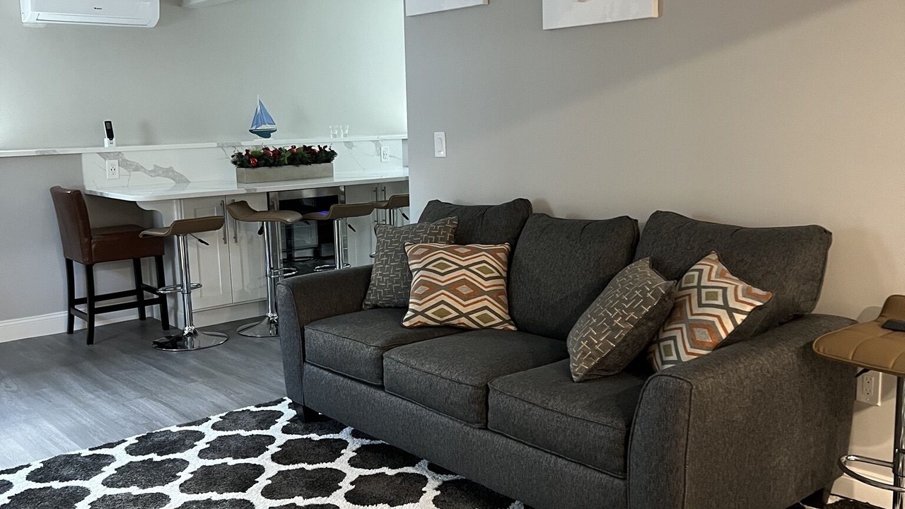 Photo of Livingroom in West Yarmouth