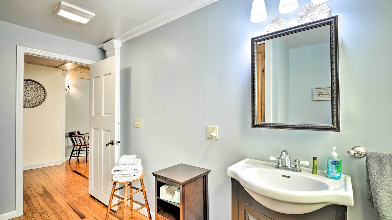Photo of Bathroom in Lisle