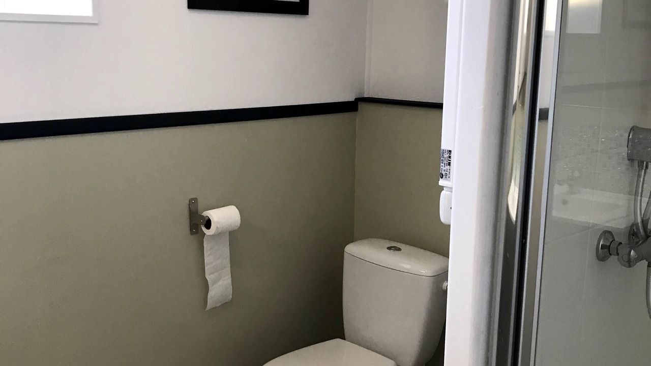 Photo of Bathroom in Plelo
