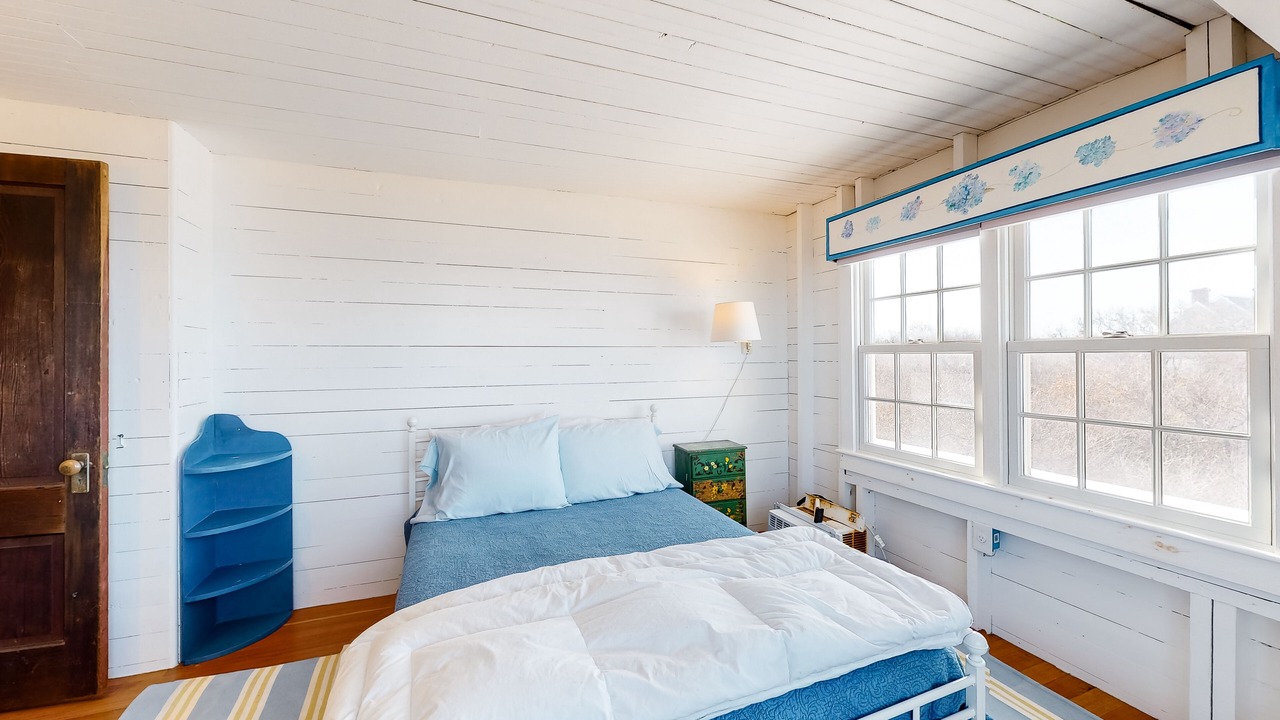Photo of Bedroom in Dennis