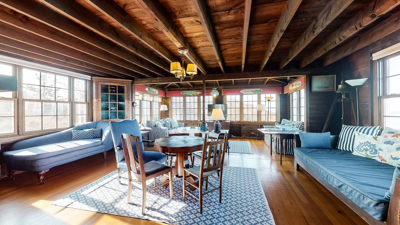 Photo of Livingroom in Dennis