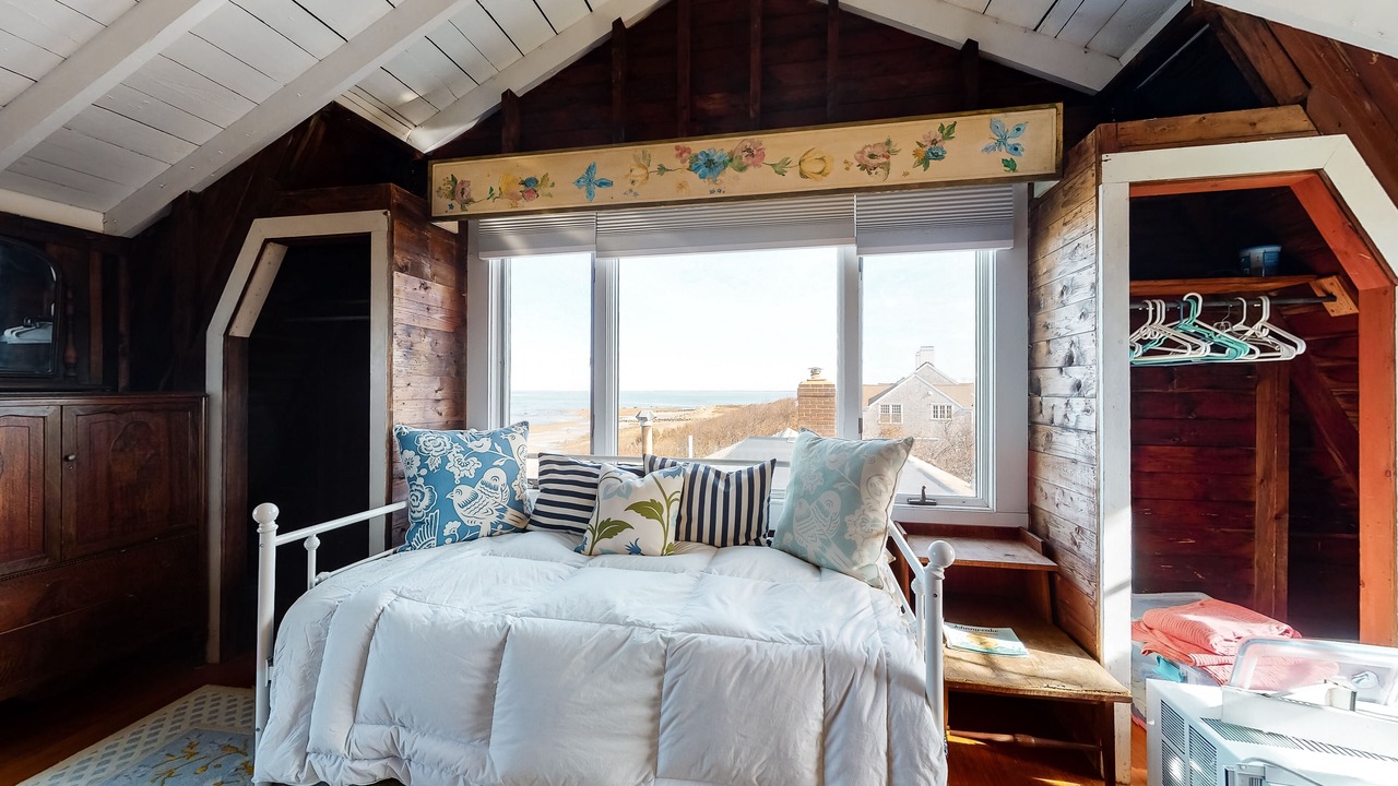 Photo of Bedroom in Dennis