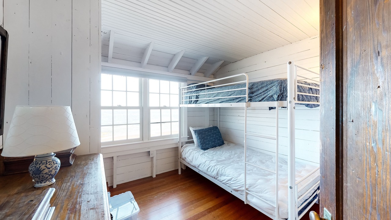 Photo of Bedroom in Dennis