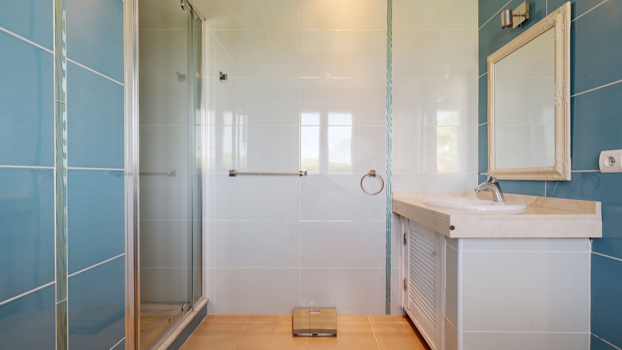 Photo of Bathroom in Alcorrin