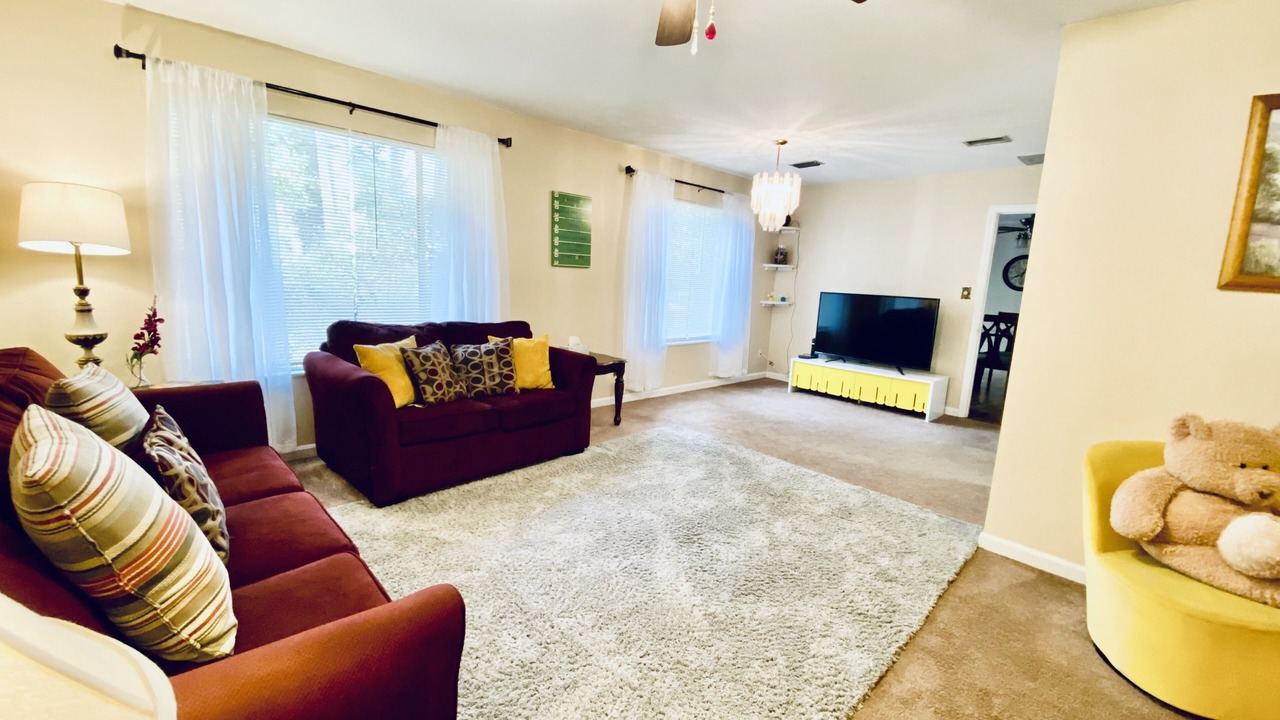 Photo of Livingroom in Tallahassee