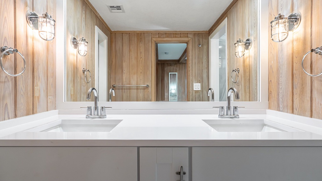 Photo of Bathroom in Lighthouse Point