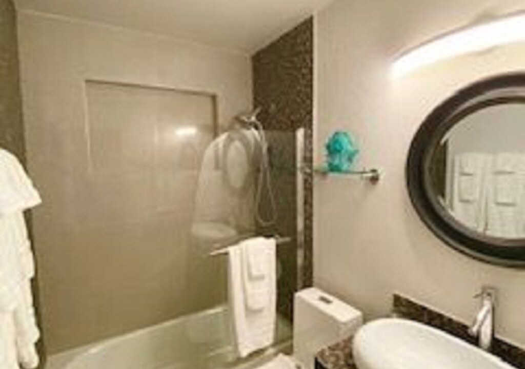 Photo of Bathroom in Lighthouse Point