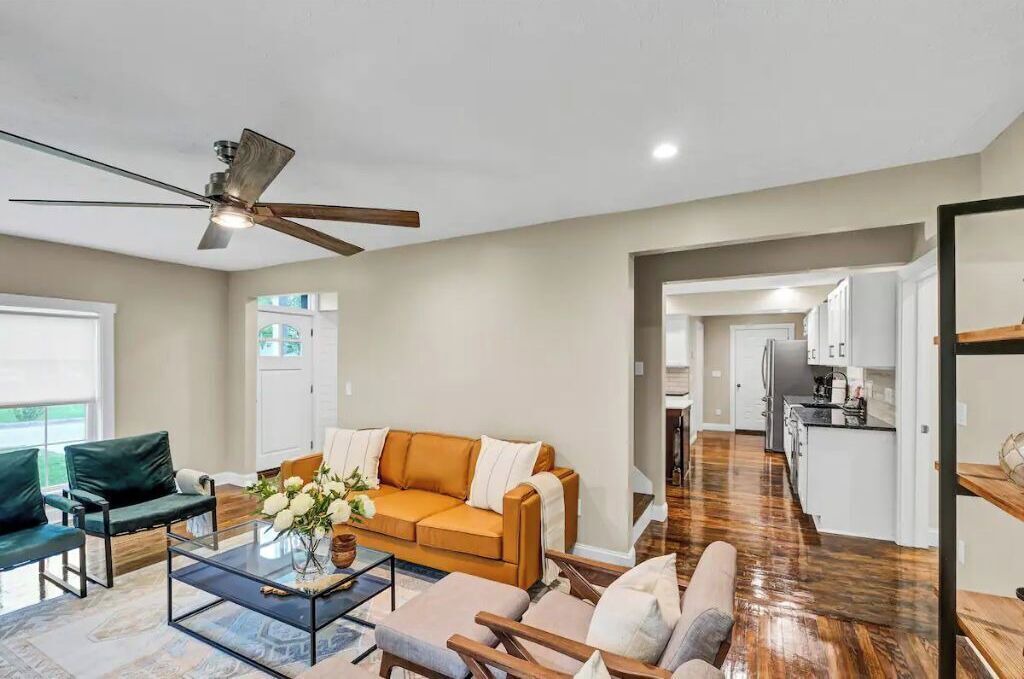 Photo of Livingroom in Bardstown