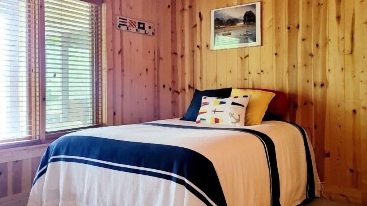 Photo of Bedroom in Smith Mountain Lake