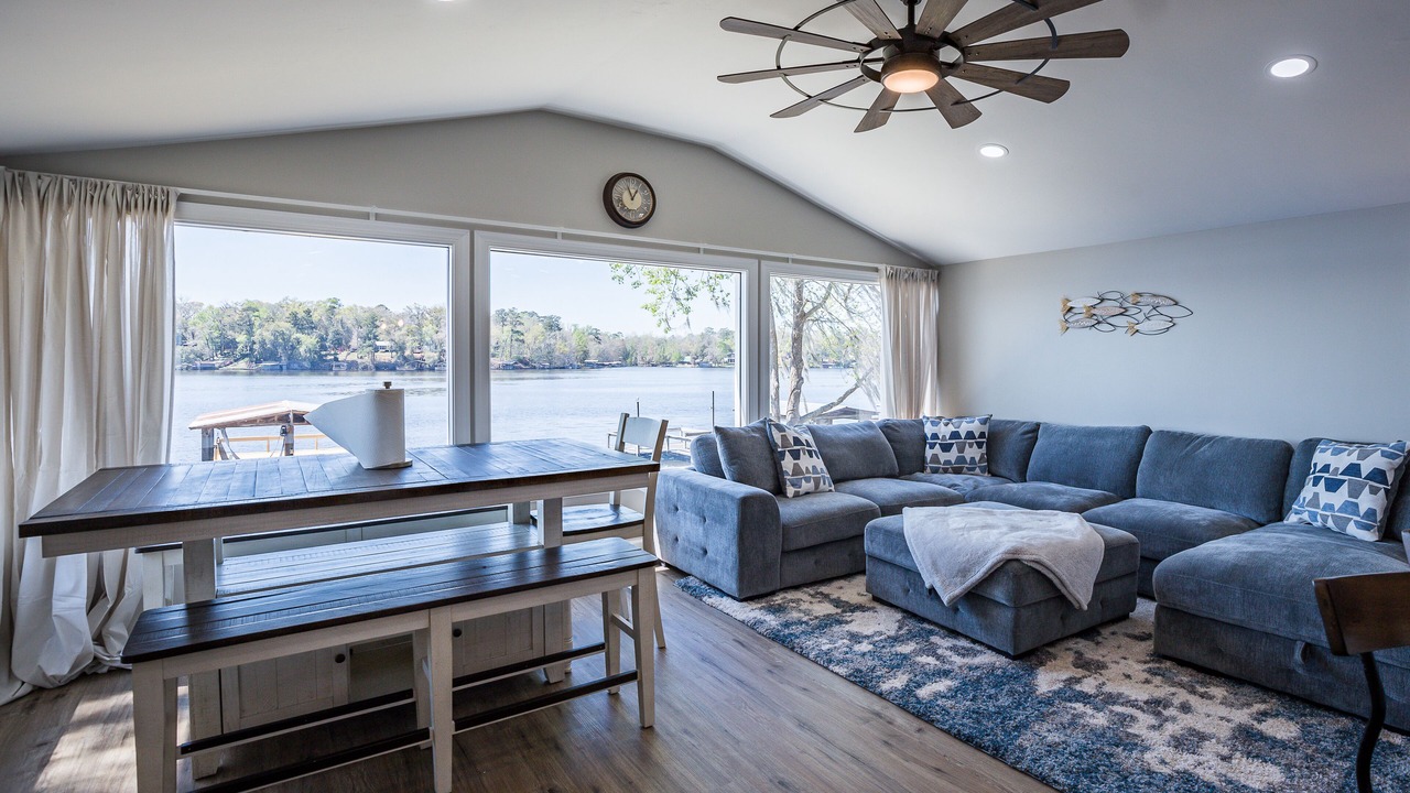 Photo of Livingroom in Quincy