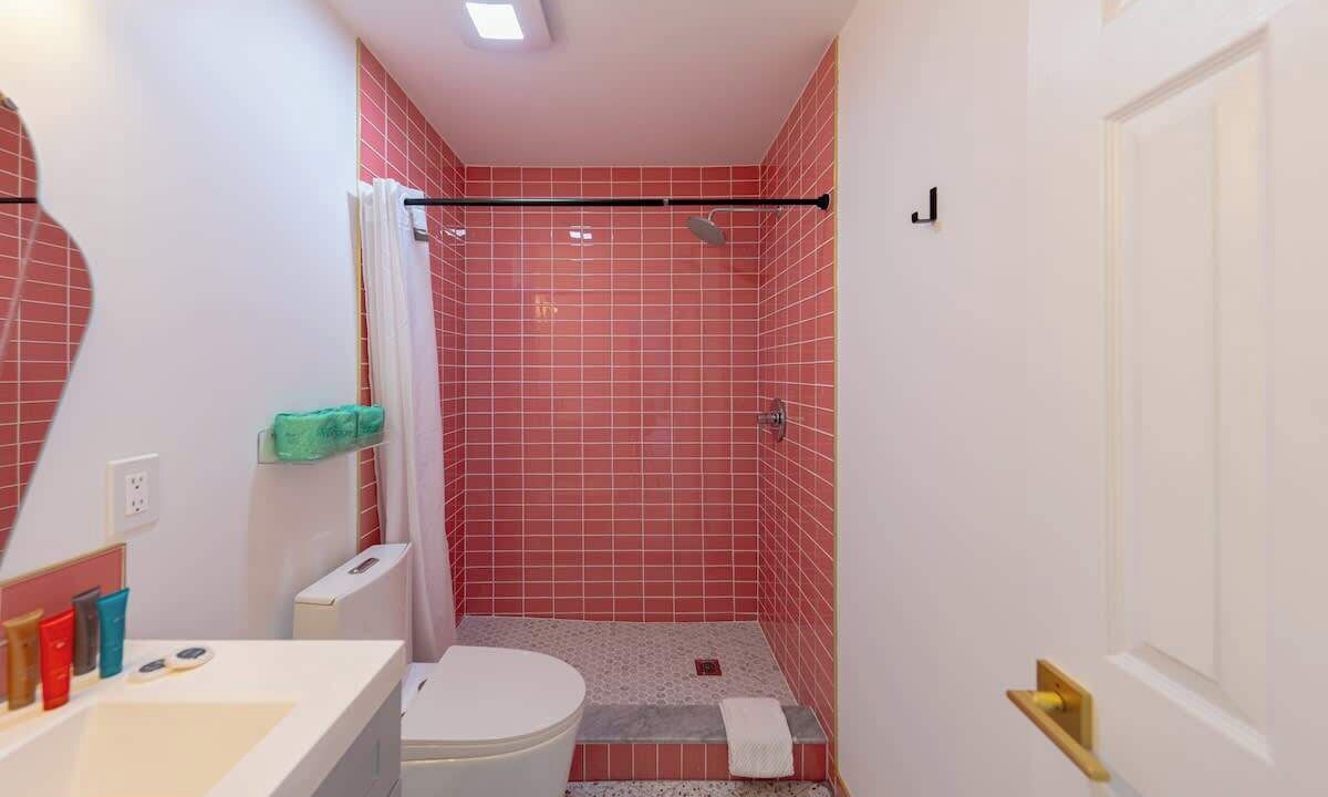 Photo of Bathroom in Bay Esplanade