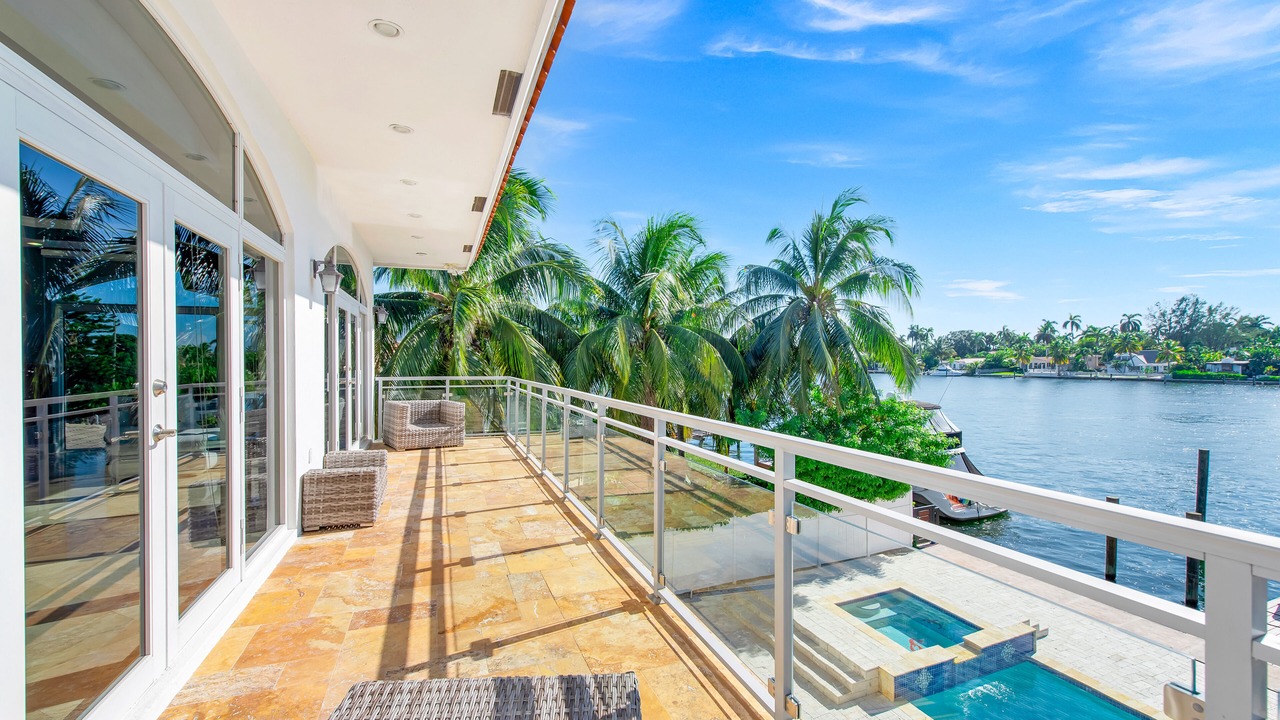 Photo of Patio Balcony in North Bay Village