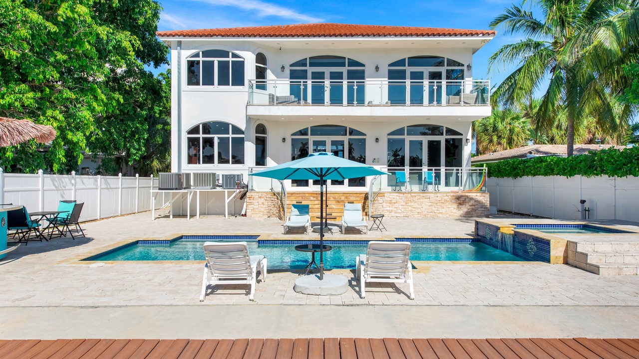 Photo of Outdoor in North Bay Village