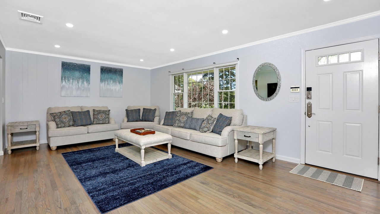 Photo of Livingroom in East Quogue