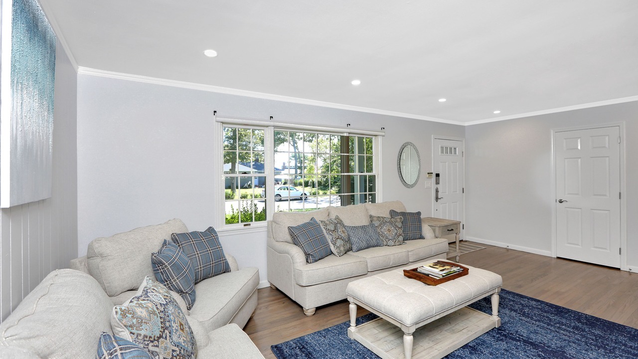 Photo of Livingroom in East Quogue
