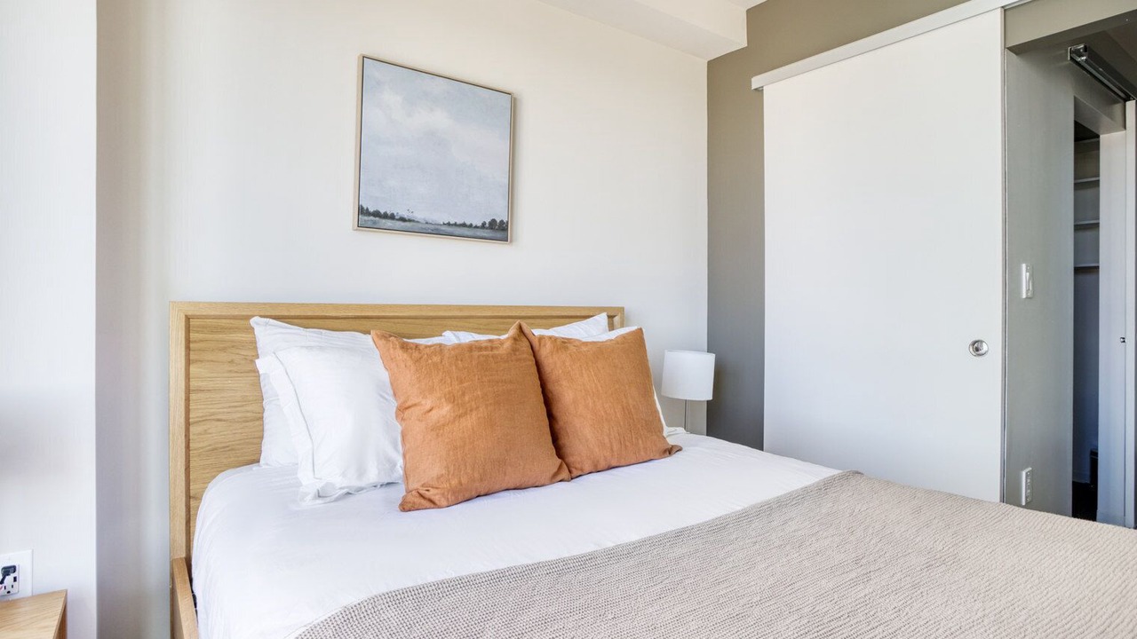 Photo of Bedroom in Theatre District