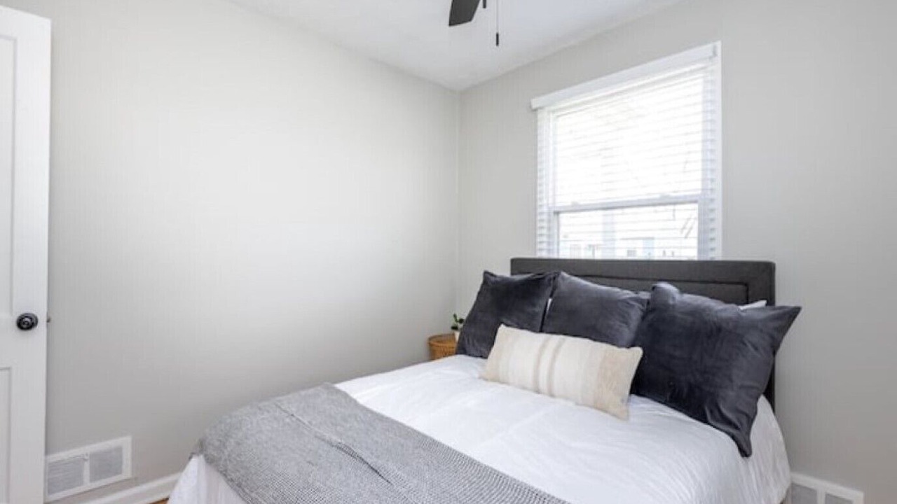 Photo of Bedroom in Speedway