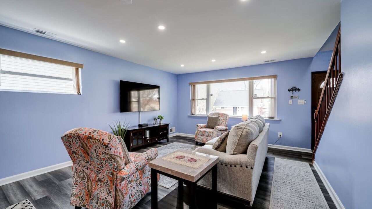 Photo of Livingroom in Seminary Hill