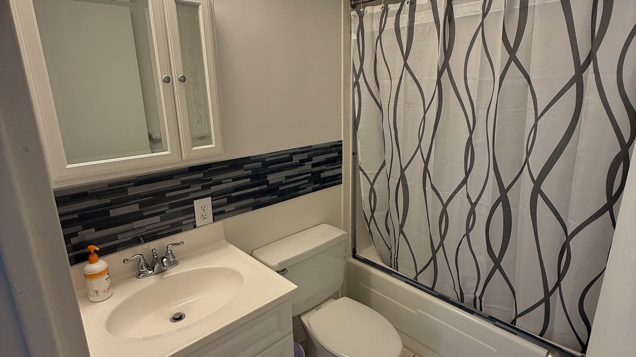 Photo of Bathroom in Dam Neck