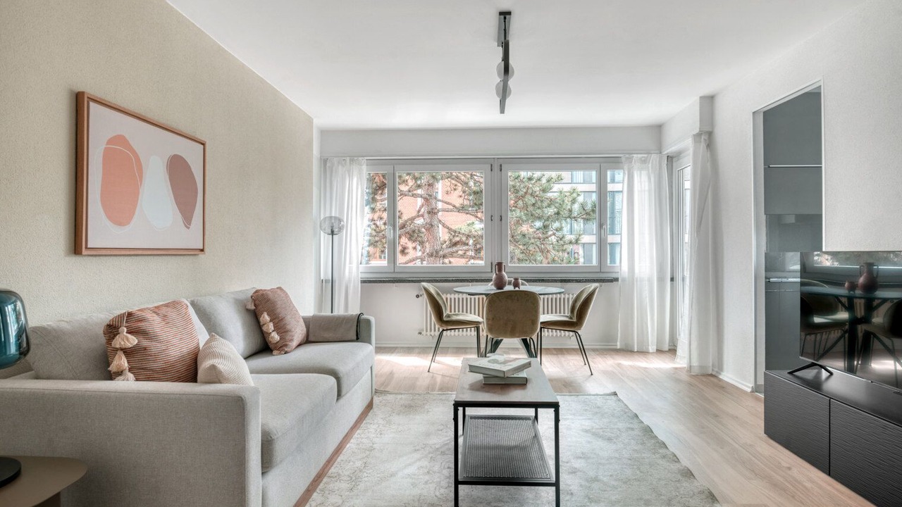 Photo of Livingroom in Iselin