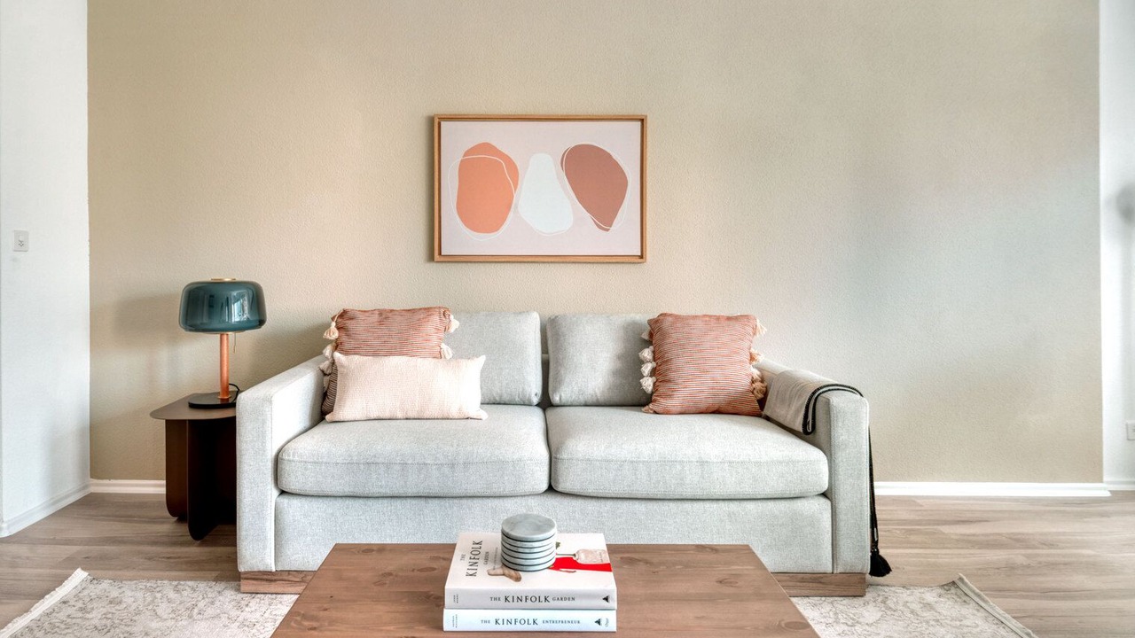 Photo of Livingroom in Iselin