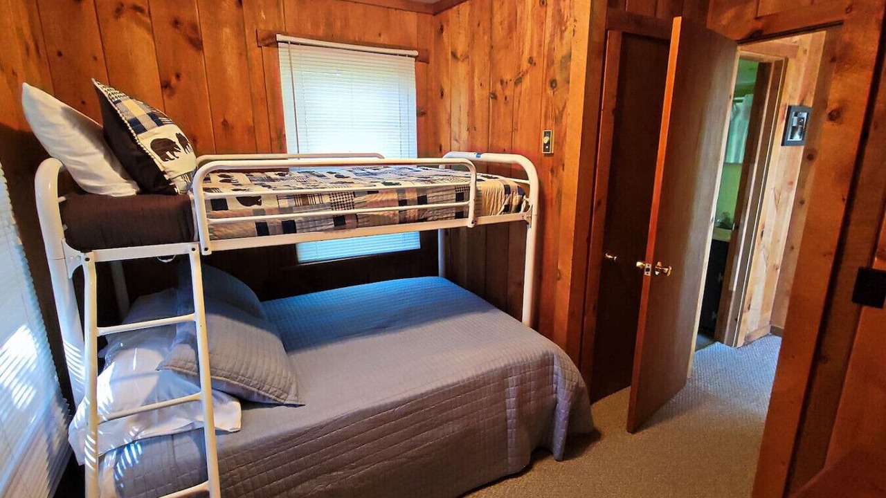 Photo of Bedroom in Burks Fork