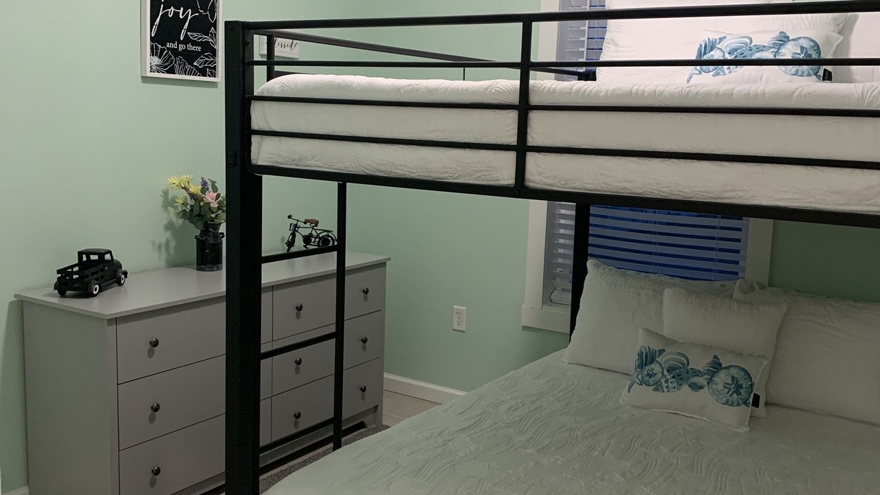 Photo of Bedroom in Mexico Beach