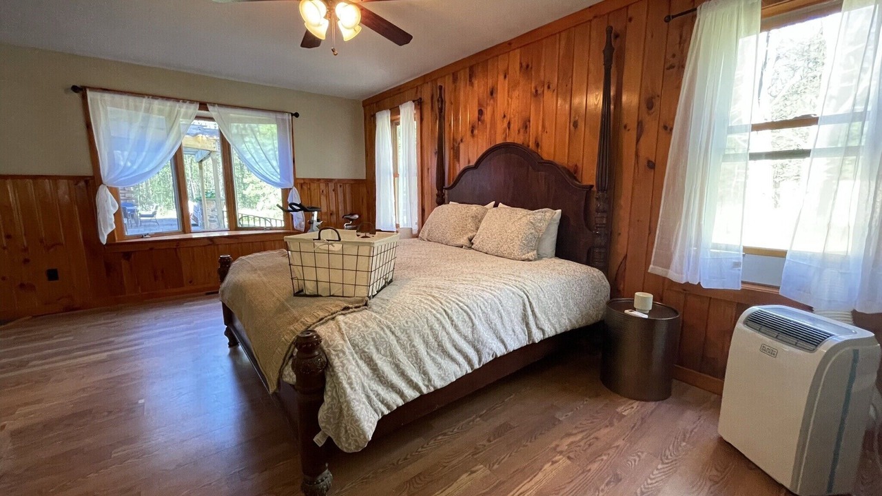 Photo of Bedroom in Saratoga Springs