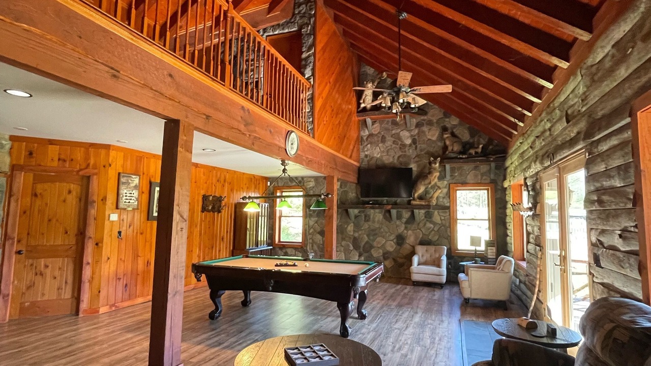 Photo of Livingroom in Saratoga Springs