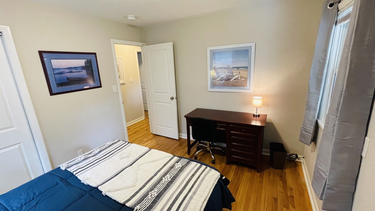 Photo of Bedroom in Geyser Crest