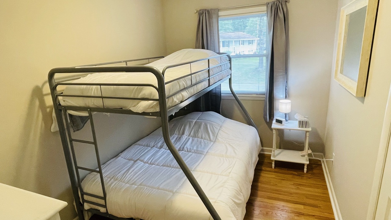 Photo of Bedroom in Geyser Crest