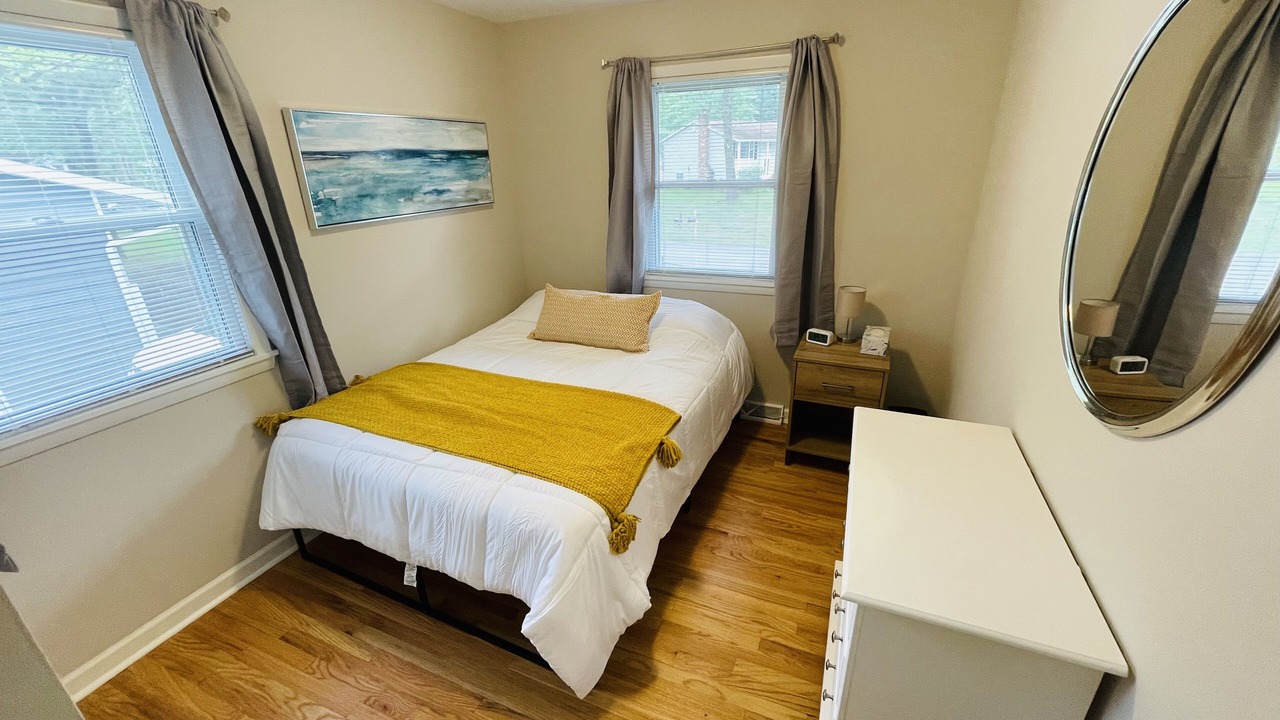 Photo of Bedroom in Geyser Crest