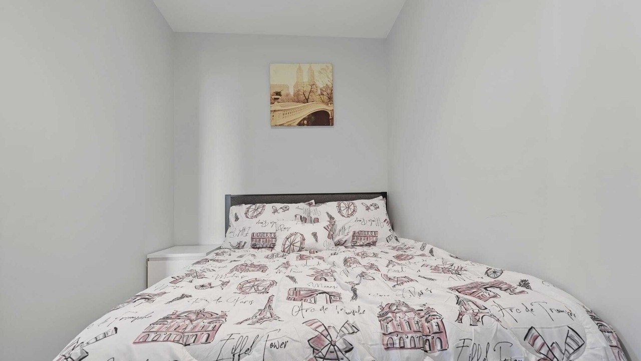 Photo of Bedroom in Assembly Square