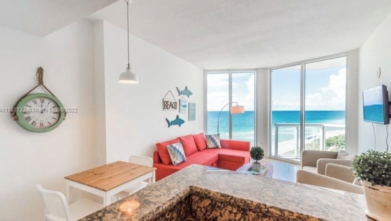 Photo of Livingroom in North Beach