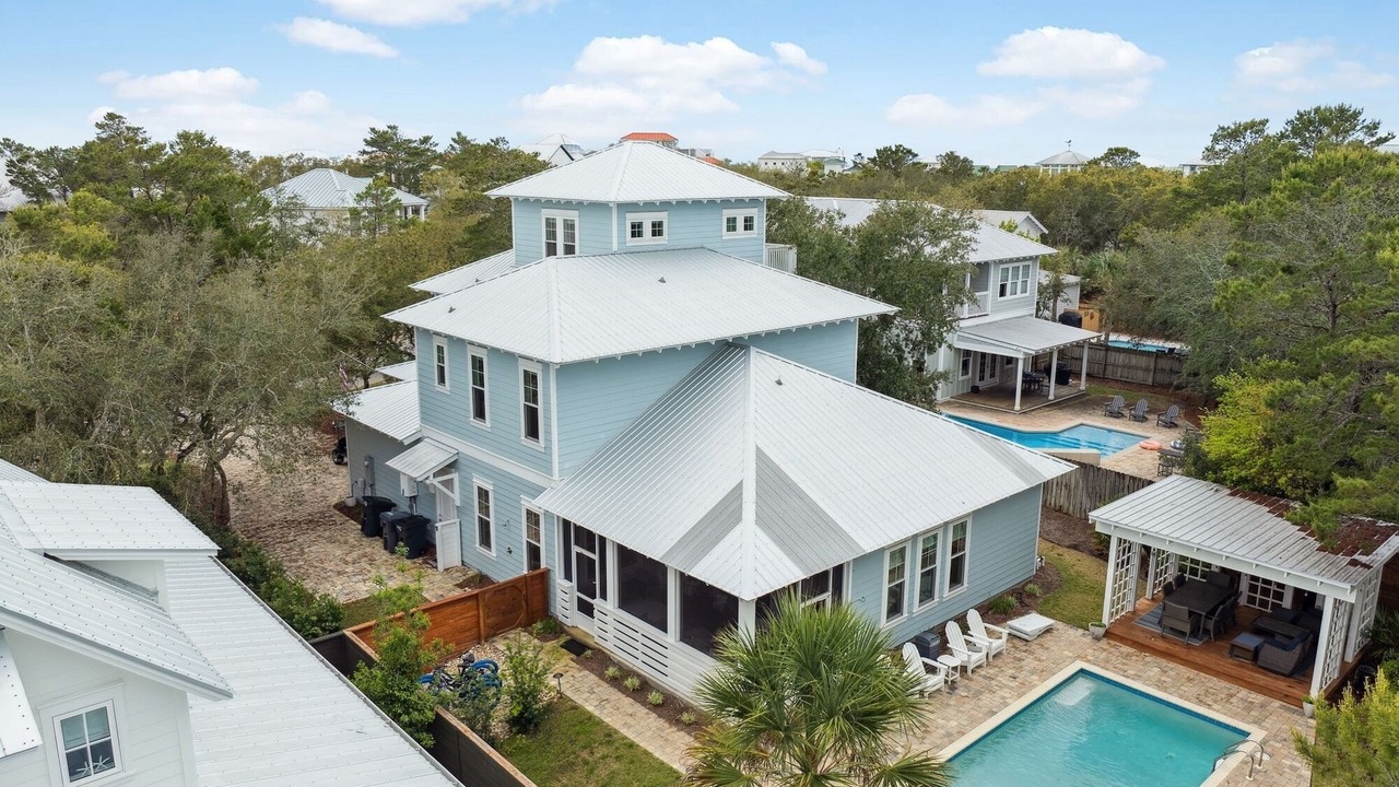 Photo of Outdoor in White's Gulfview