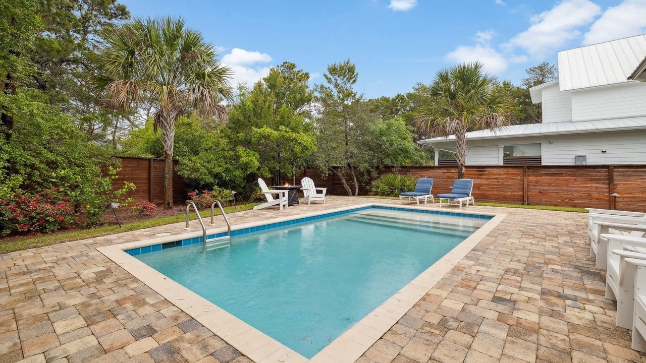 Photo of Outdoor in White's Gulfview