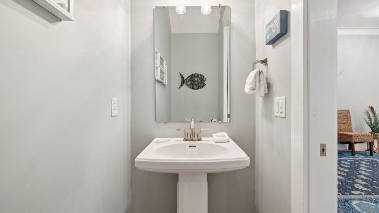 Photo of Bathroom in White's Gulfview