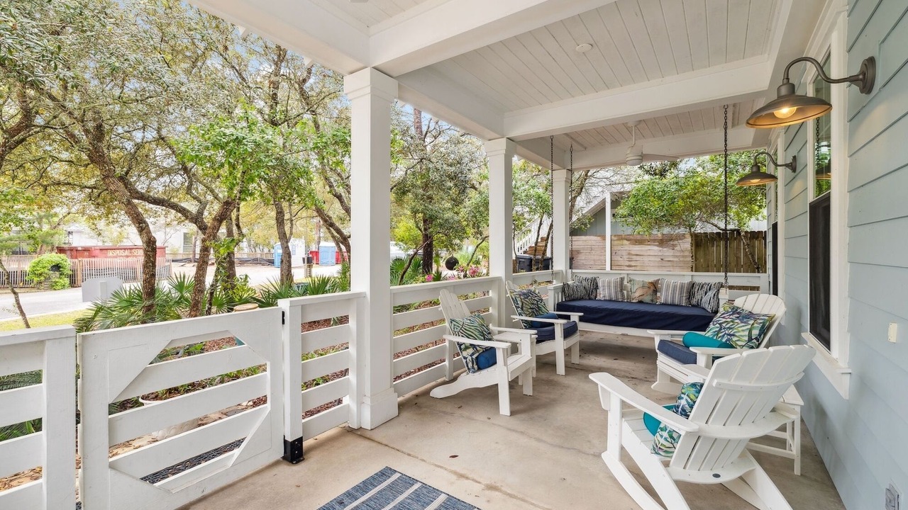 Photo of Patio Balcony in White's Gulfview