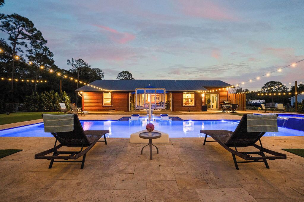 Photo of Outdoor in Jupiter Farms