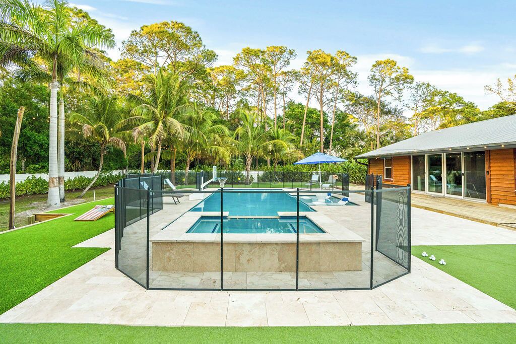 Photo of Outdoor in Jupiter Farms