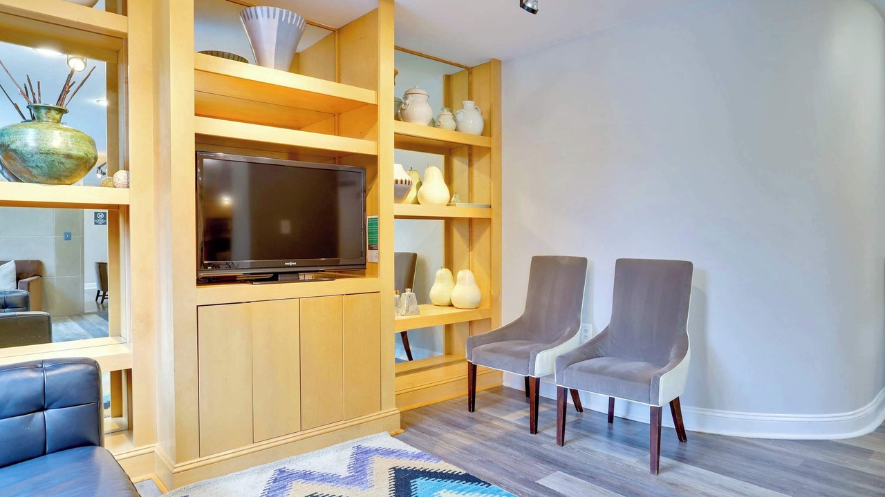 Photo of Livingroom in Ballston