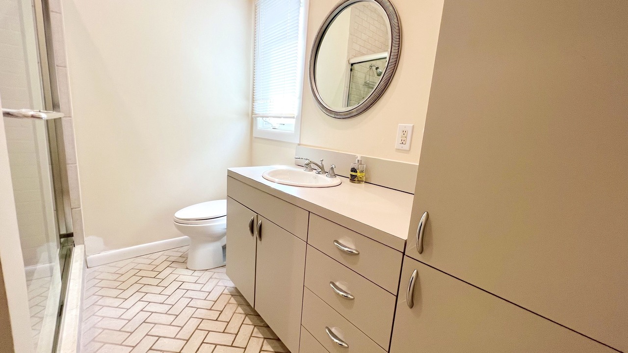 Photo of Bathroom in Lido Beach