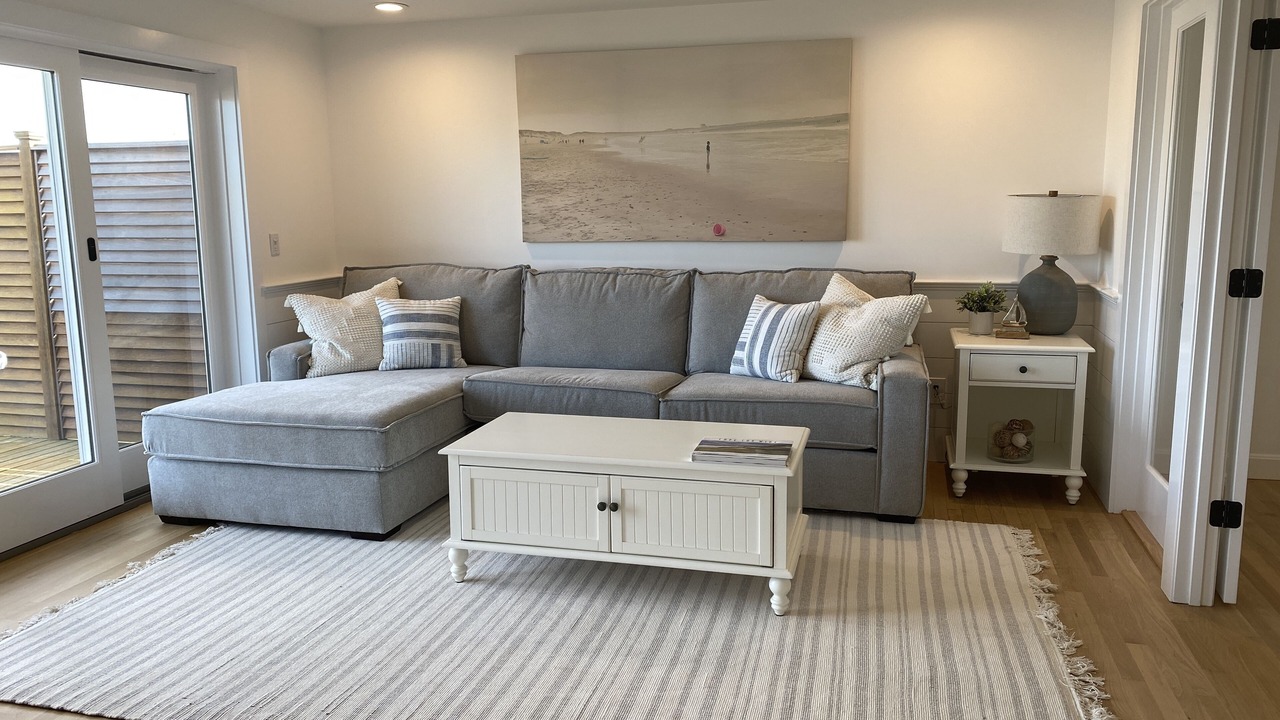 Photo of Livingroom in West Yarmouth
