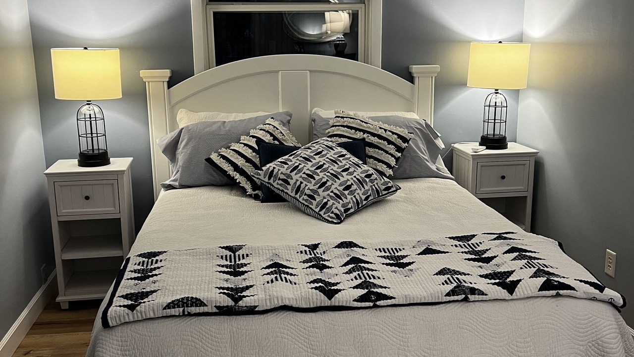 Photo of Bedroom in Lake Dalecarlia