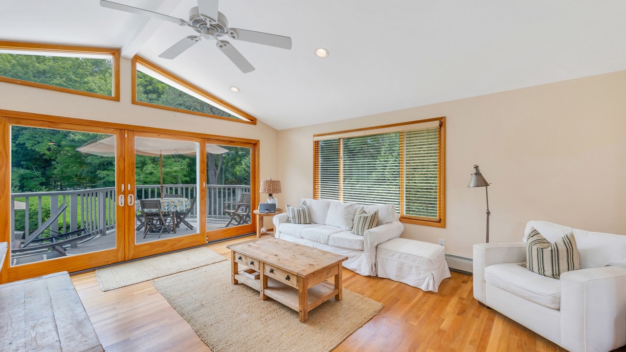 Photo of Livingroom in Shinnecock Hills