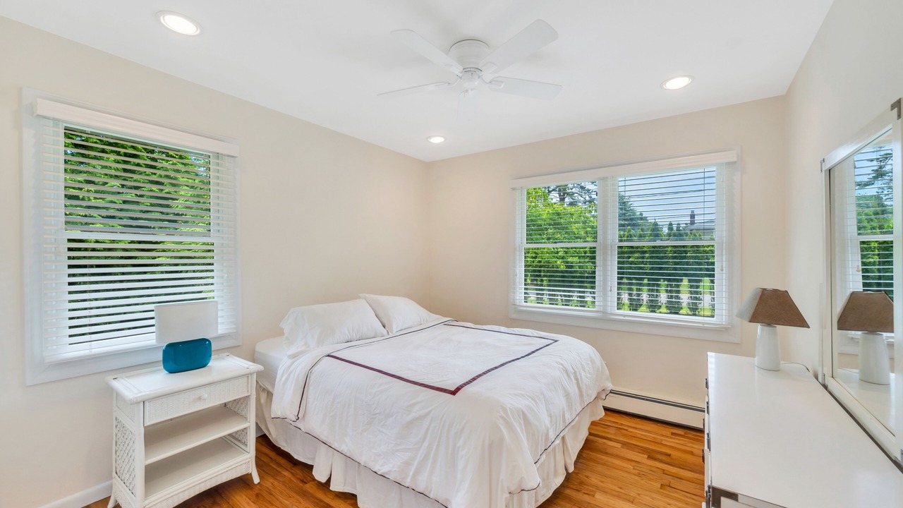 Photo of Bedroom in Shinnecock Hills