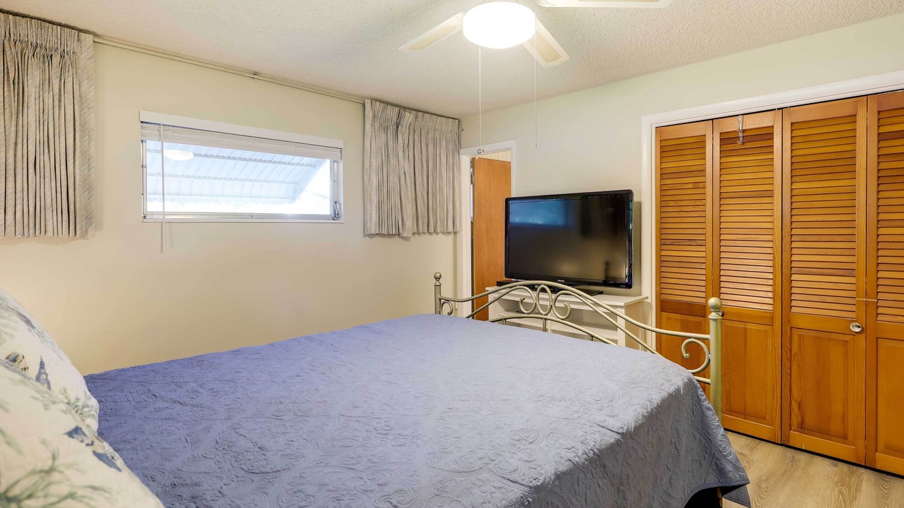 Photo of Bedroom in Catalina Isle Estates