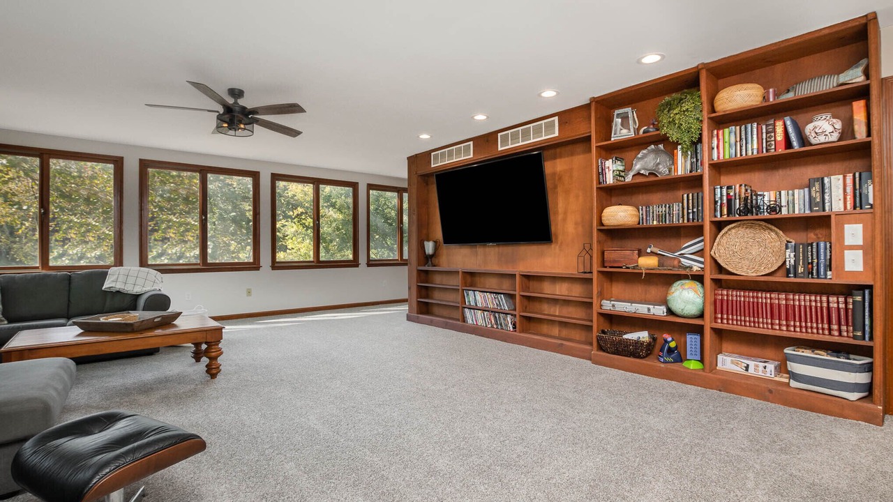 Photo of Livingroom in Brookville
